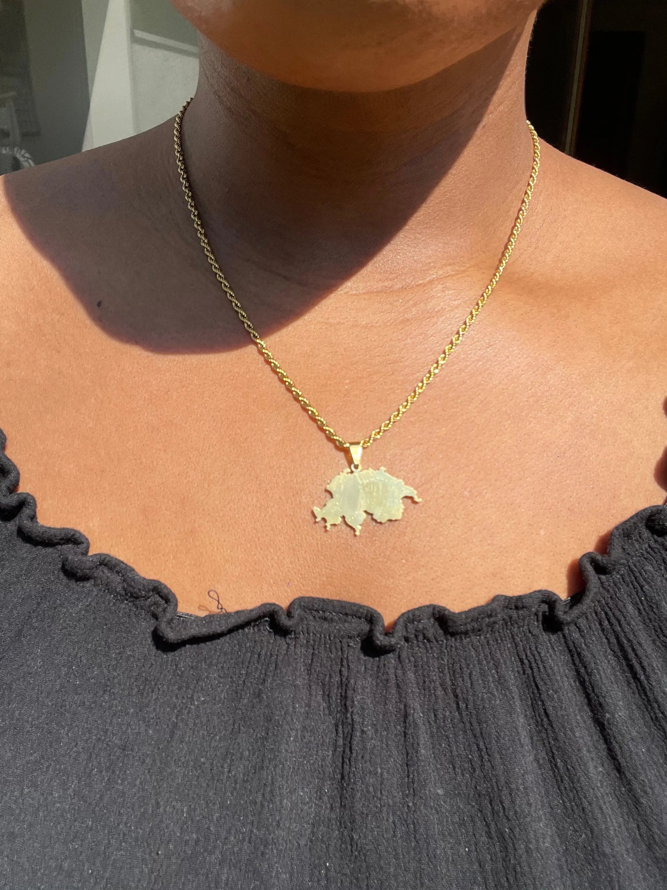 SWITZERLAND Necklace 18kYellow Gold Chain - The Halter Corner