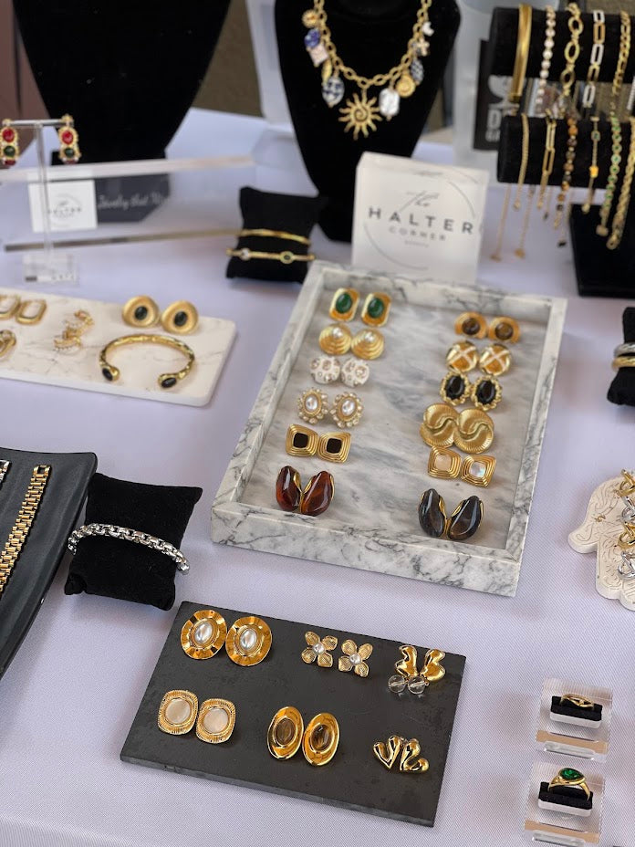 Bijoux hypoallergéniques en acier inoxydable The Halter Corner — sans nickel, adaptés aux peaux sensibles