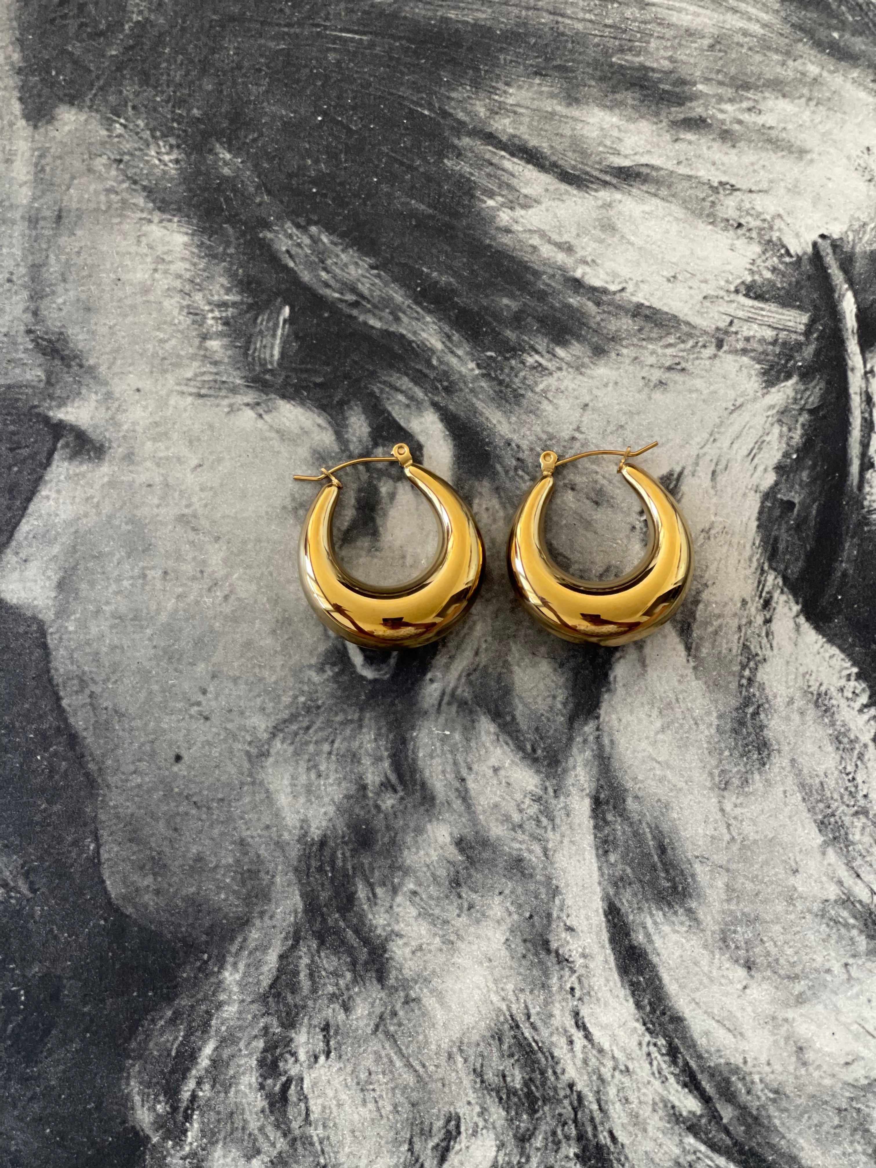 RILEY Hoop Earrings gold plated lightweight modern sleek design