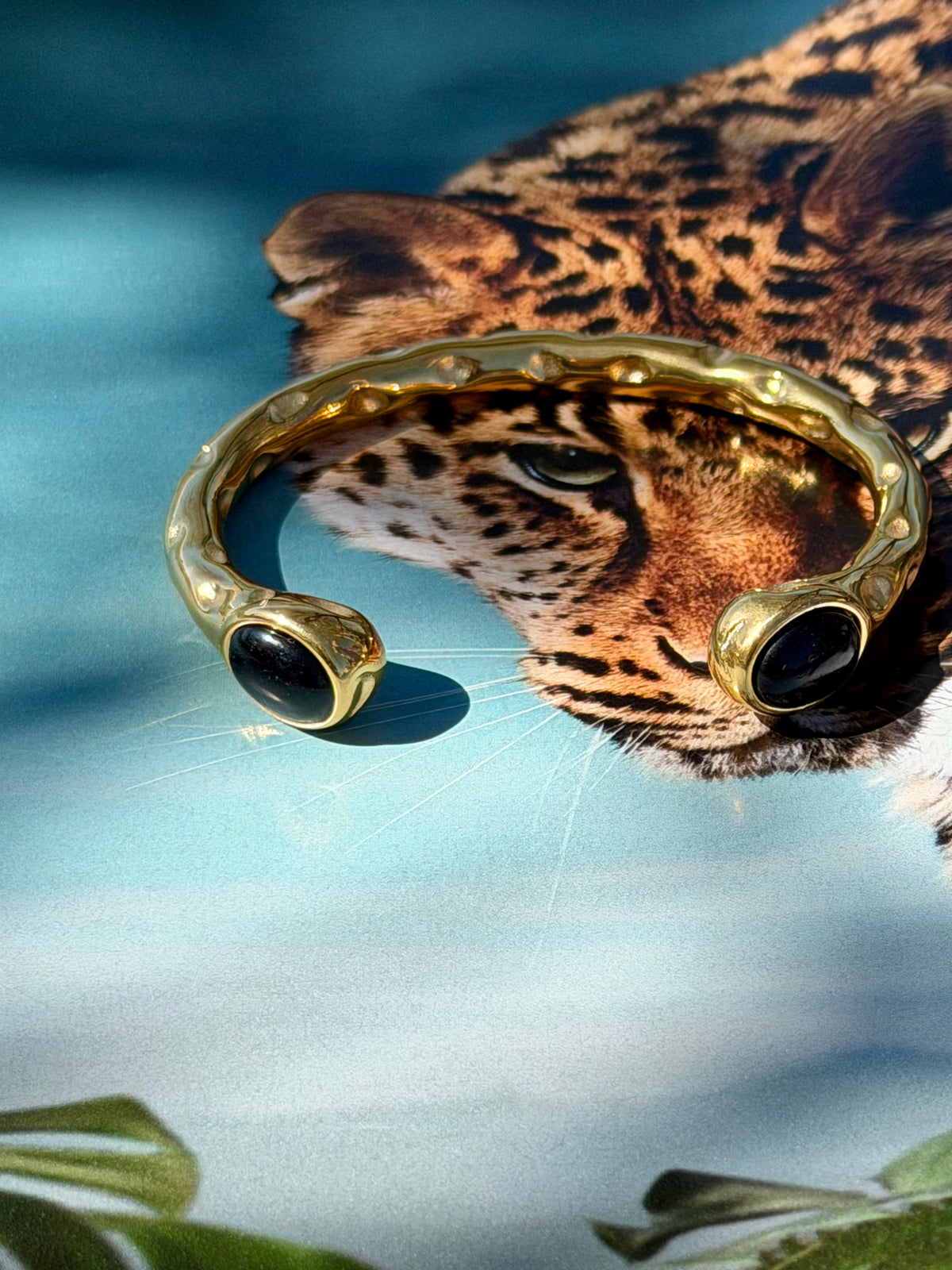 NELLY Cuff