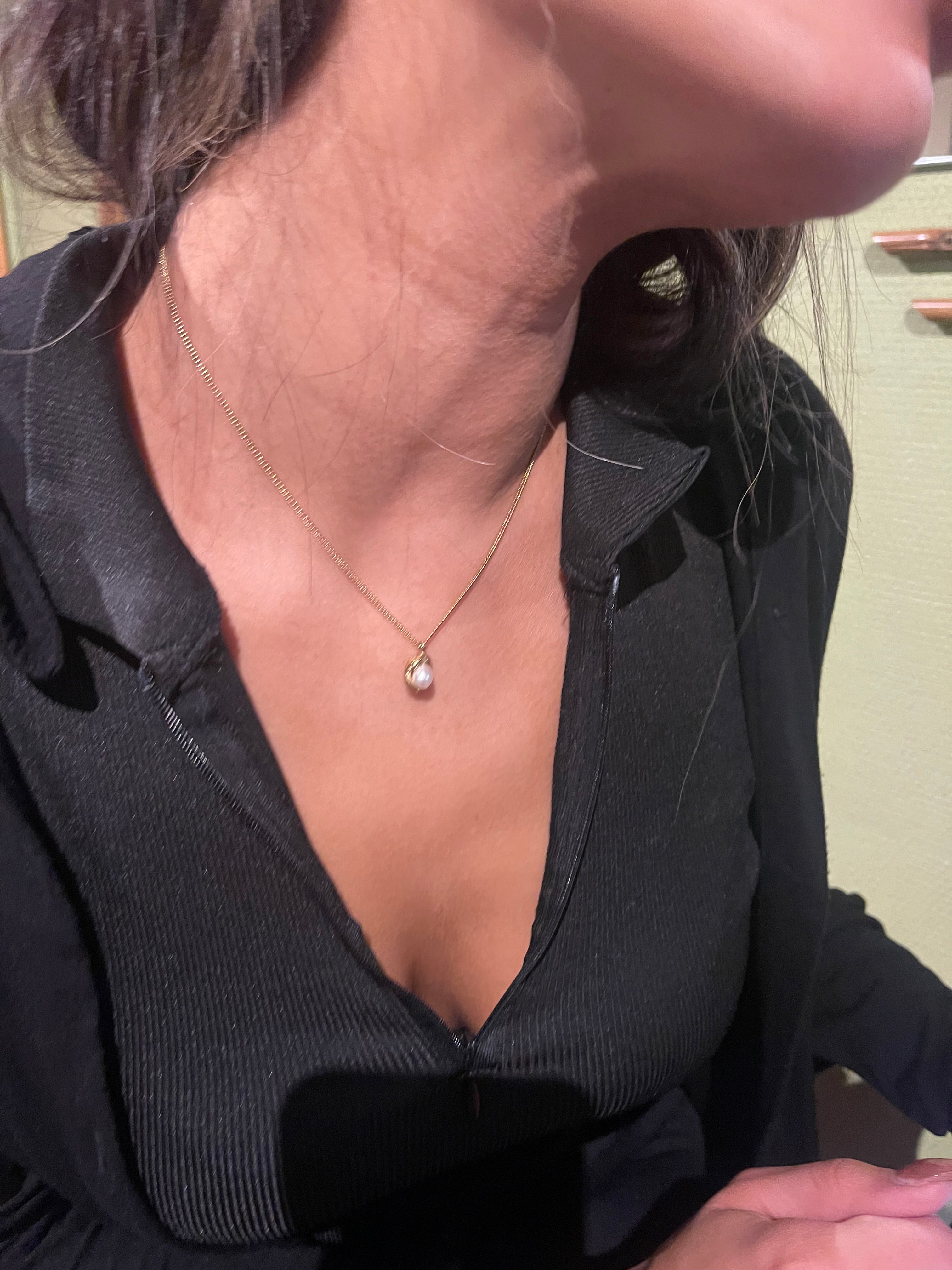 TIA  pearl necklace worn 
